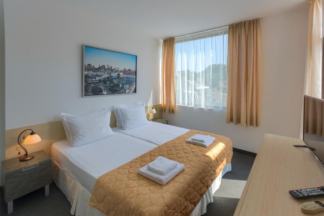 Hotel Odyssey Созопол Екстериор снимка