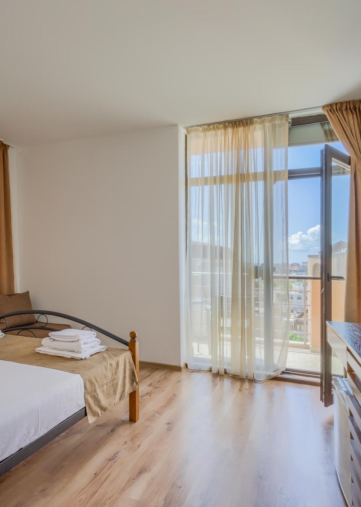 Hotel Odyssey Созопол Екстериор снимка