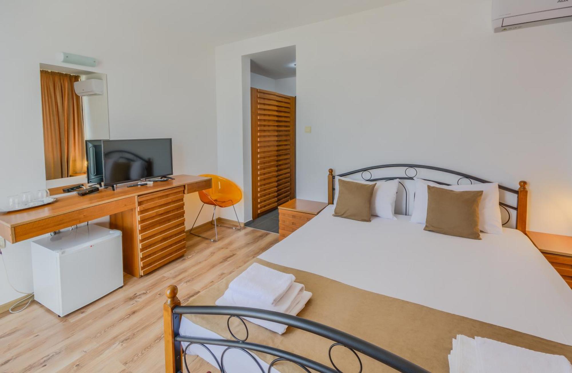 Hotel Odyssey Созопол Екстериор снимка