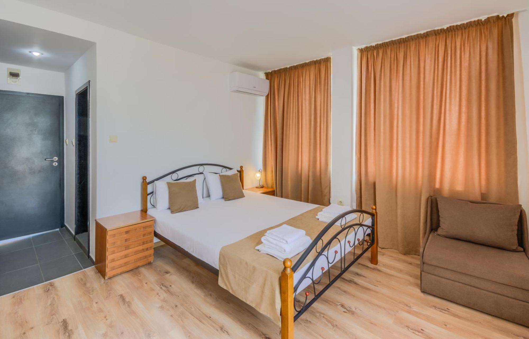 Hotel Odyssey Созопол Екстериор снимка